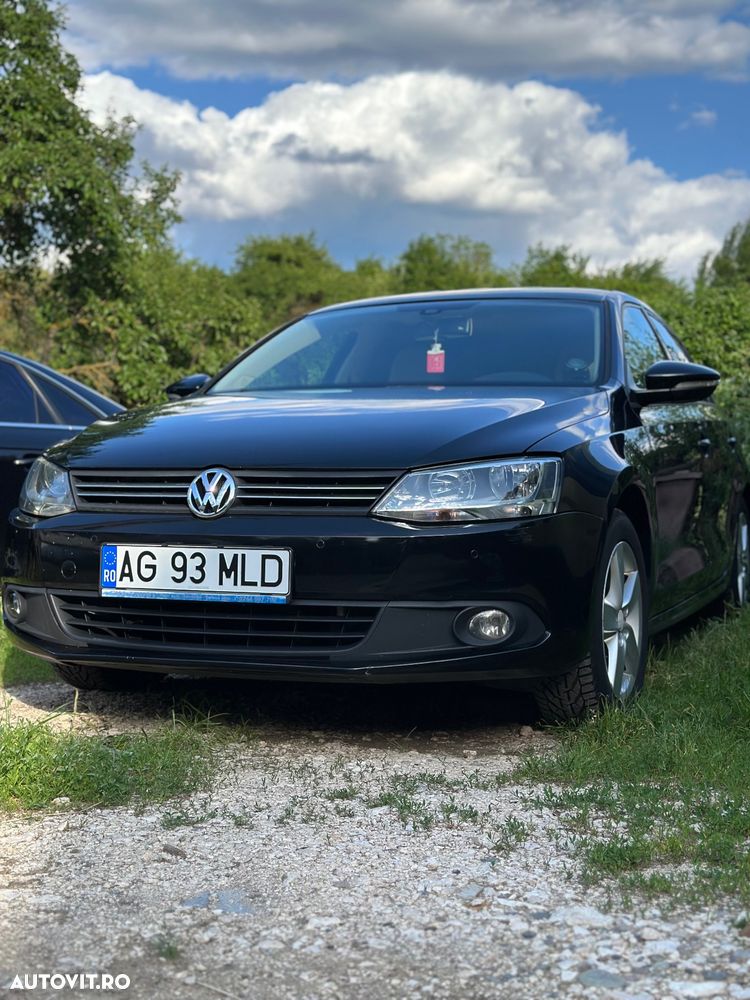 Volkswagen Jetta - 3