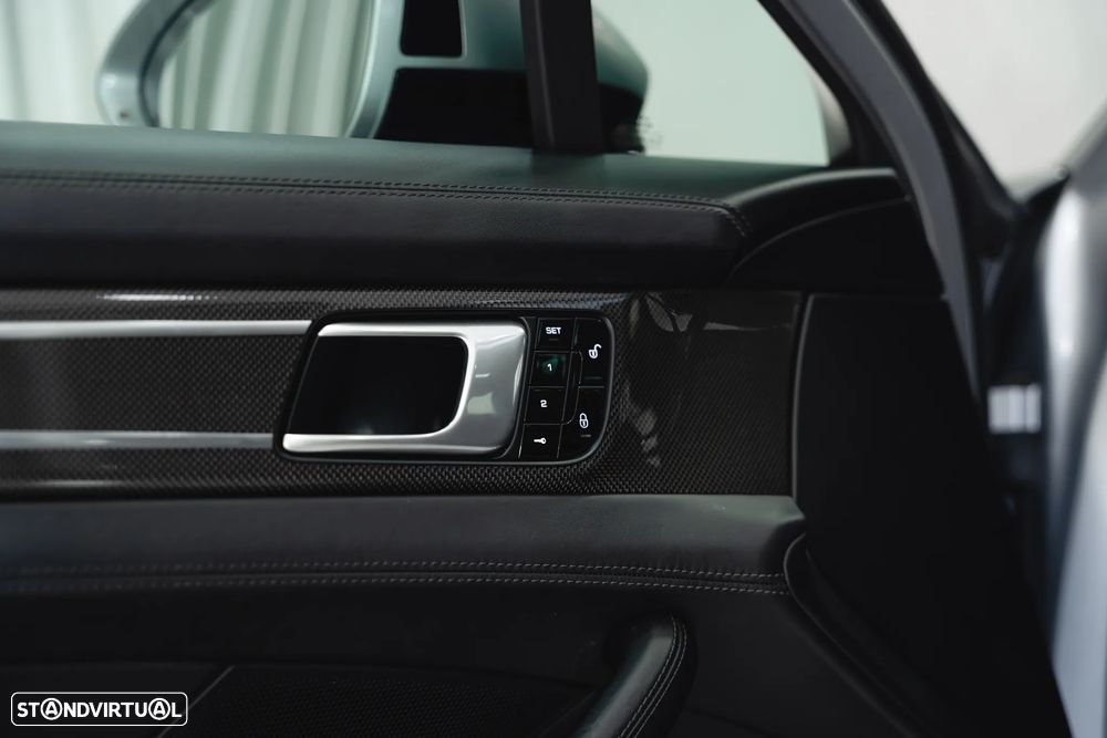 Porsche Panamera Sport Turismo 4 E-Hybrid Edition 10 Anos - 20