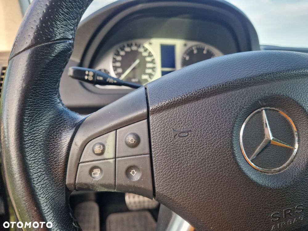 Mercedes-Benz Klasa B - 30