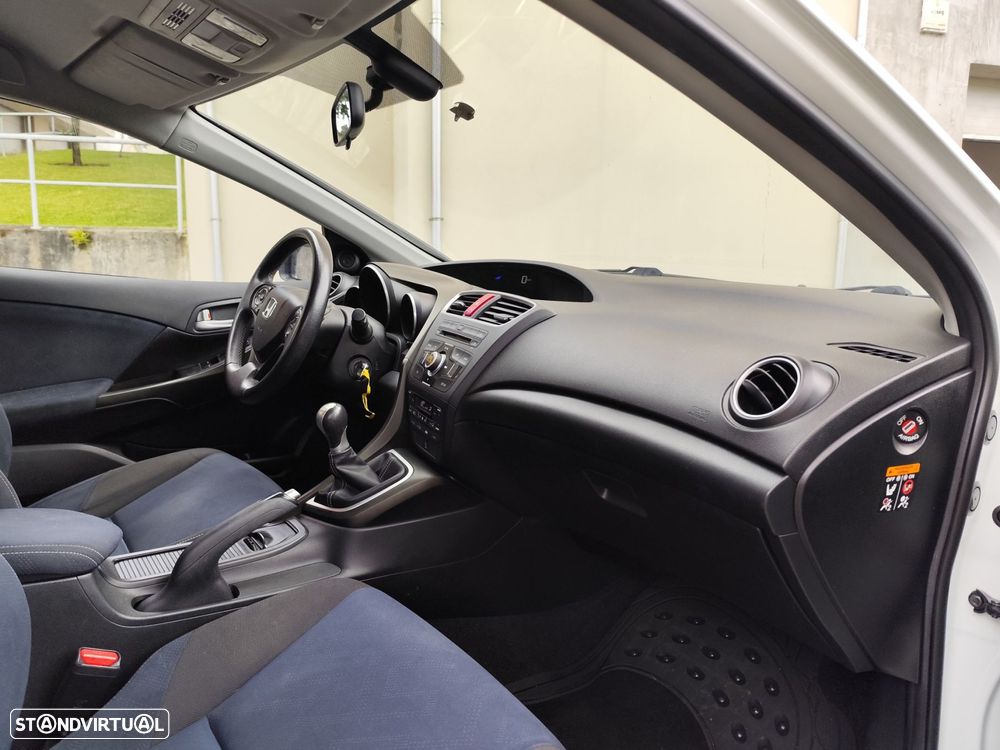 Honda Civic 1.6 i-DTEC Sport - 22