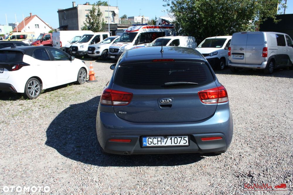 Kia Rio - 14