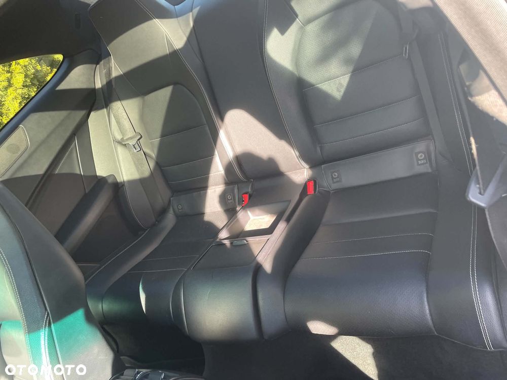Mercedes-Benz Klasa C 250 CGI BlueEff Sport - 11