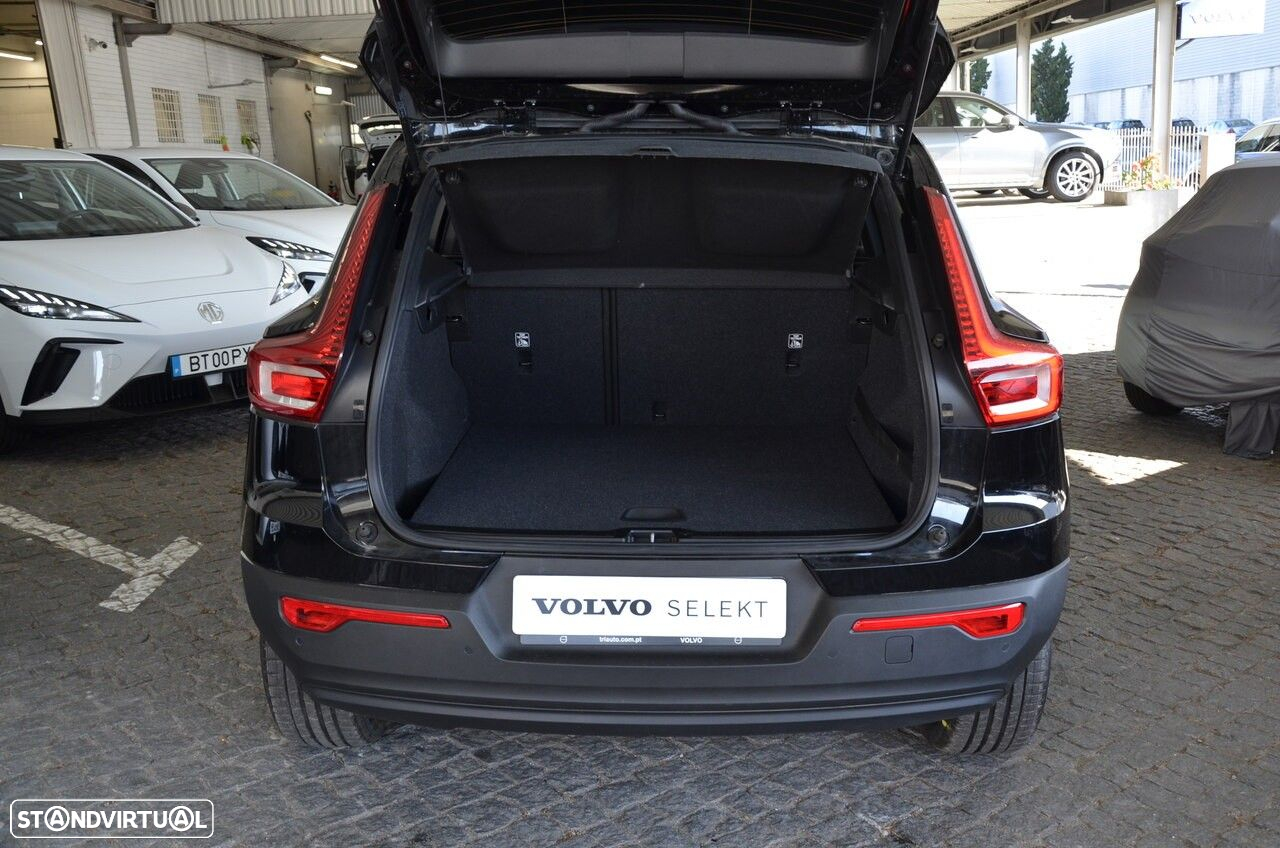 Volvo XC 40 1.5 T2 Momentum Core - 4