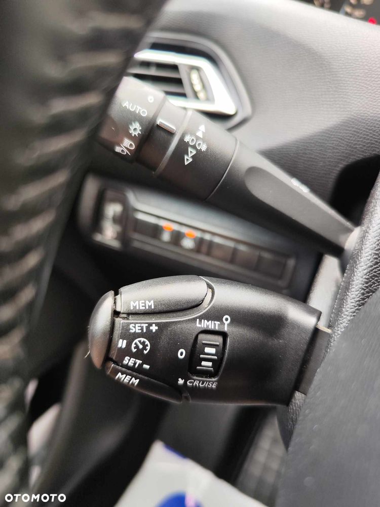 Peugeot 308 BlueHDi FAP 130 Stop & Start Allure - 30