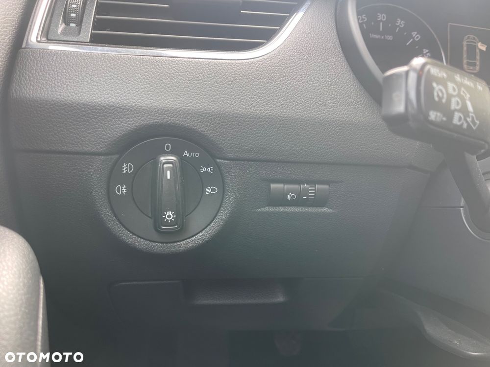 Skoda Octavia 1.6 TDI Joy - 22
