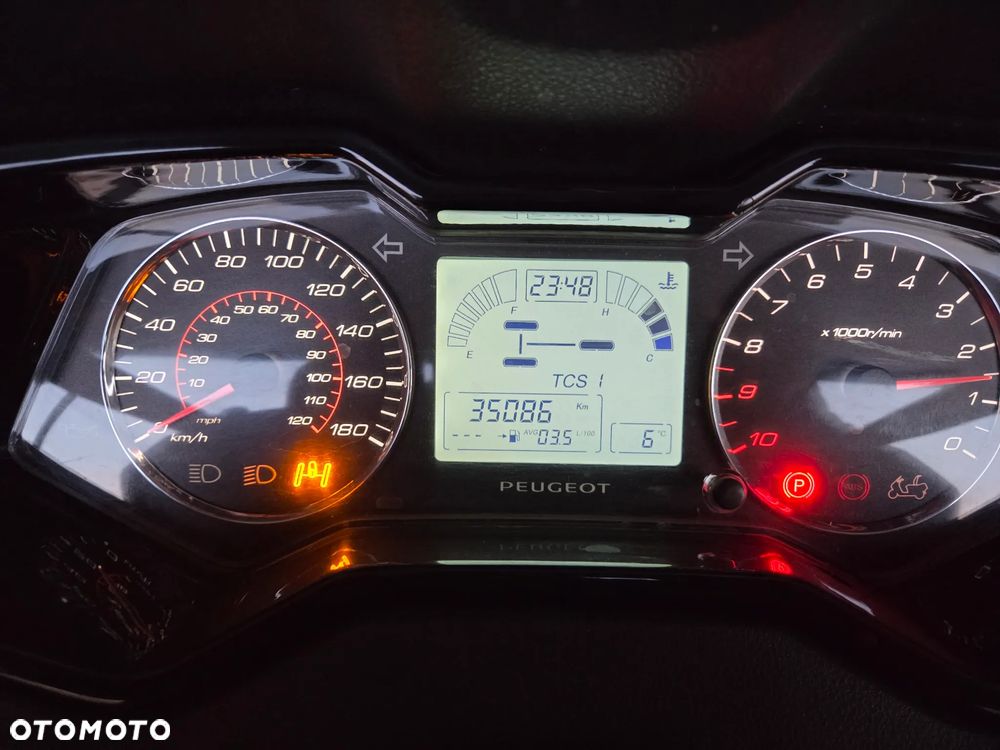 Peugeot Metropolis - 6