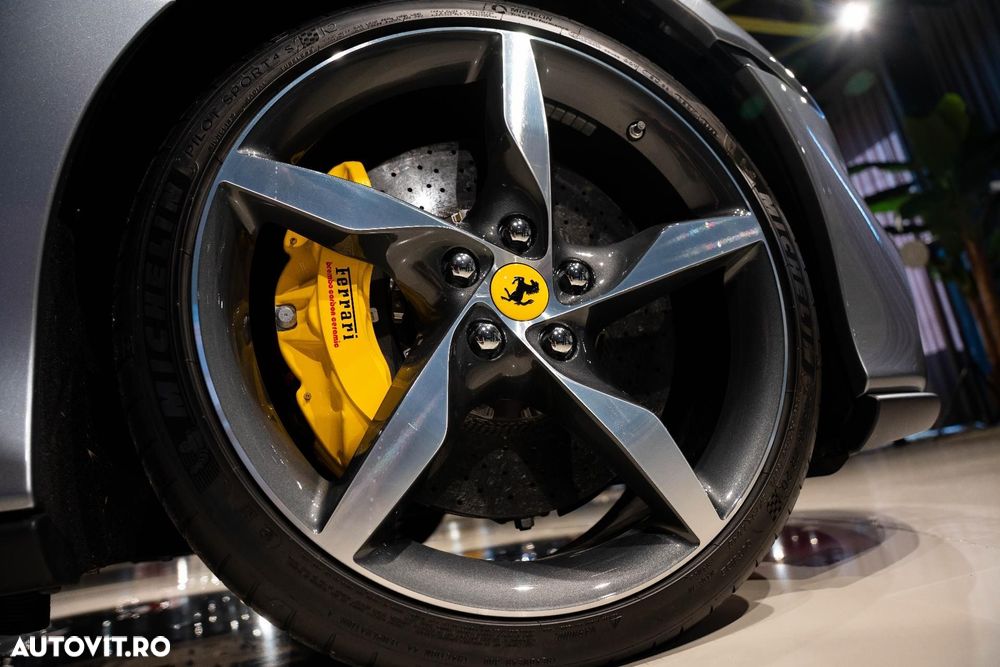 Ferrari Portofino - 9