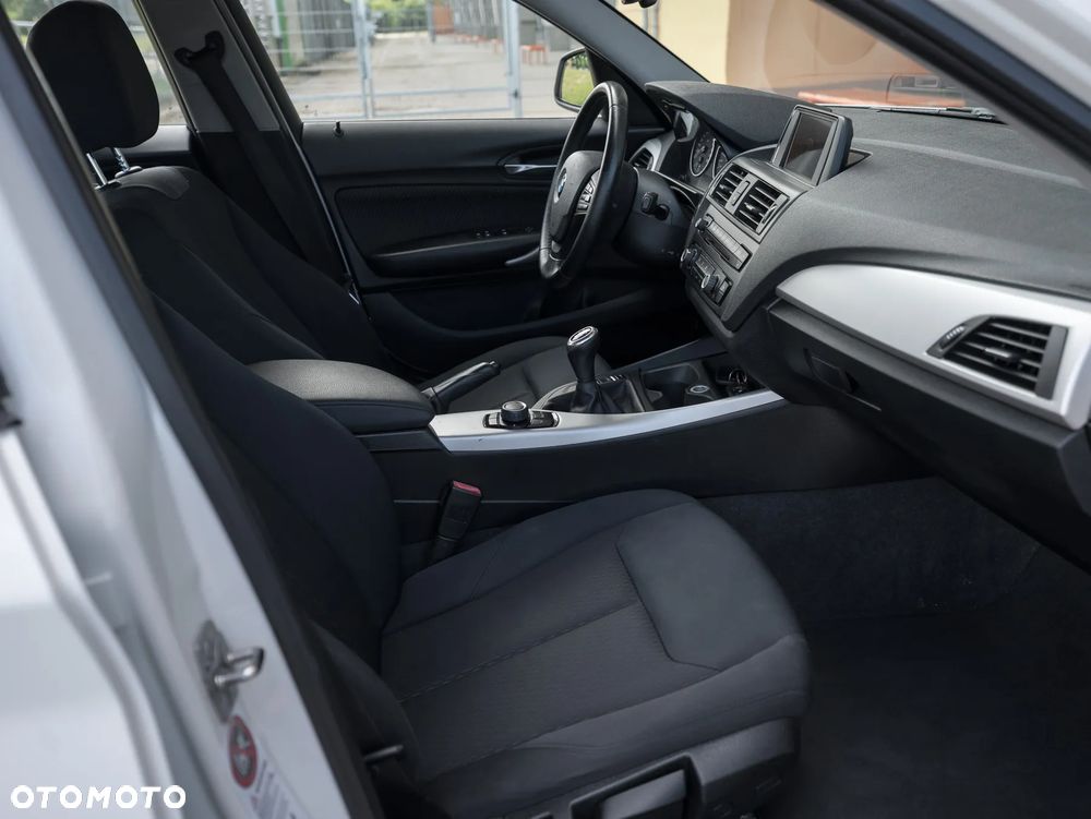 BMW Seria 1 - 30