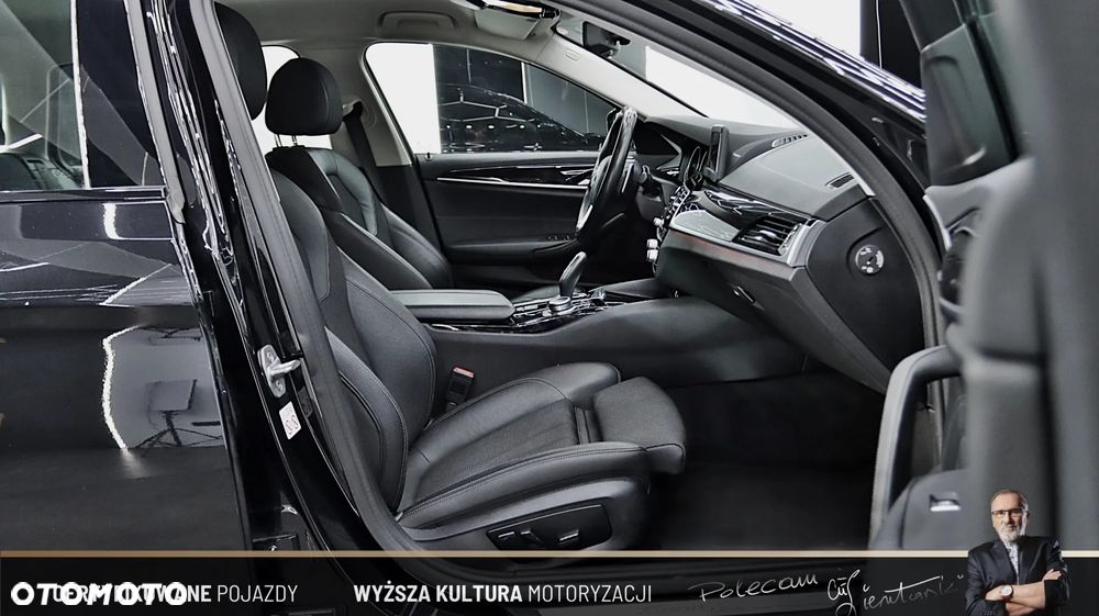 BMW Seria 5 520d xDrive Sport Line sport - 19