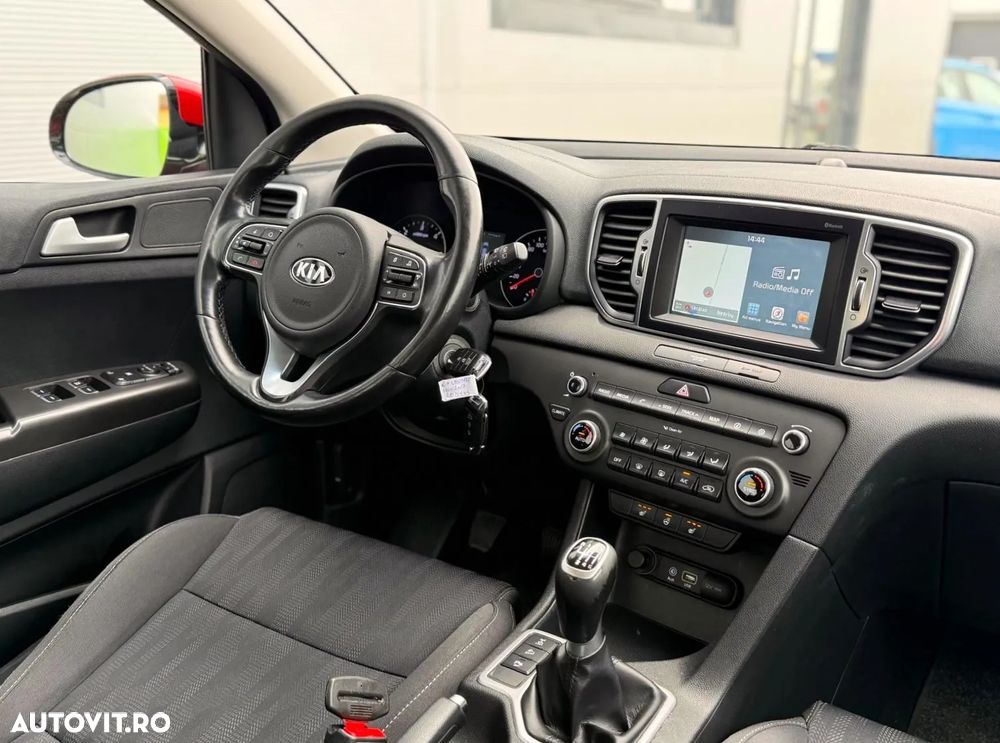 Kia Sportage 2,0 CRDI AWD Dream-Team Edition - 18