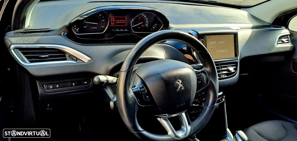 Peugeot 208 1.4 HDi Allure - 33