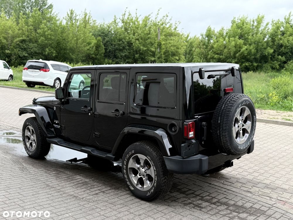 Jeep Wrangler 3.6 Unlim Sahara - 2