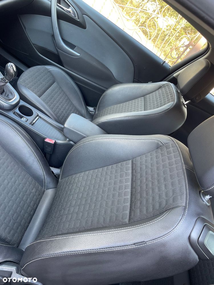 Opel Astra 1.4 Turbo - 12
