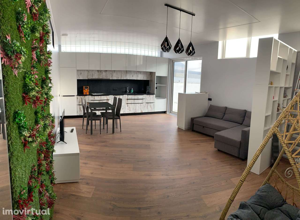 Apartamento T2 remodelado, com estacionamento - Benedita, Alcobaça - Grande imagem: 2/37