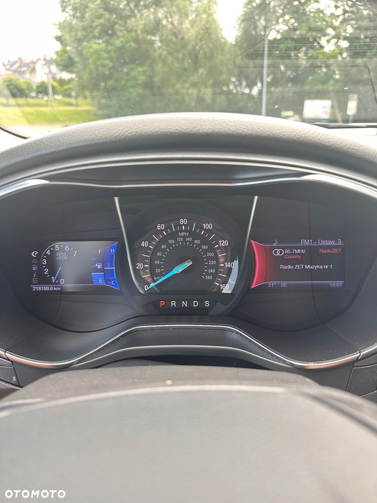 Ford Fusion - 12