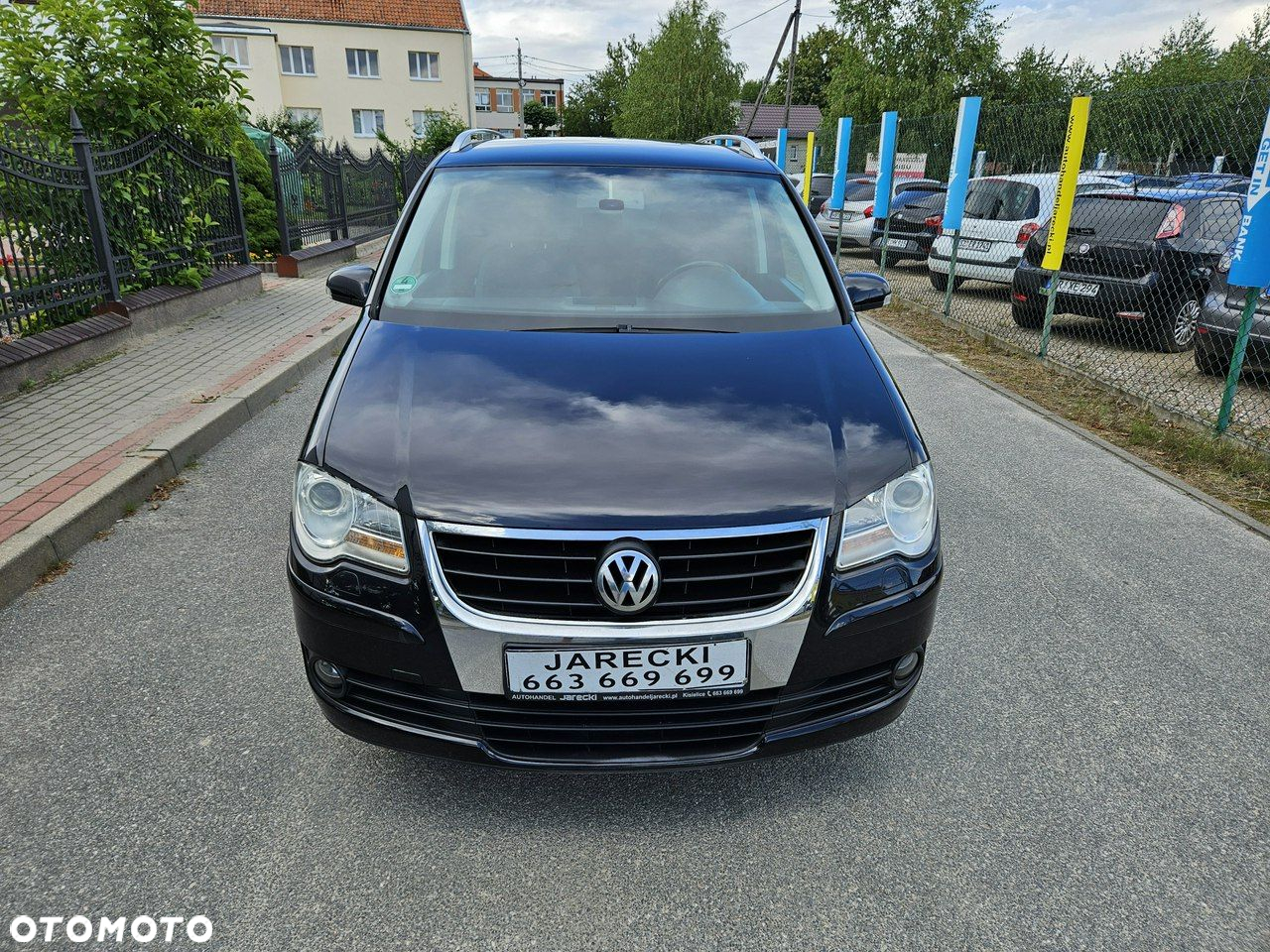 Volkswagen Touran - 2