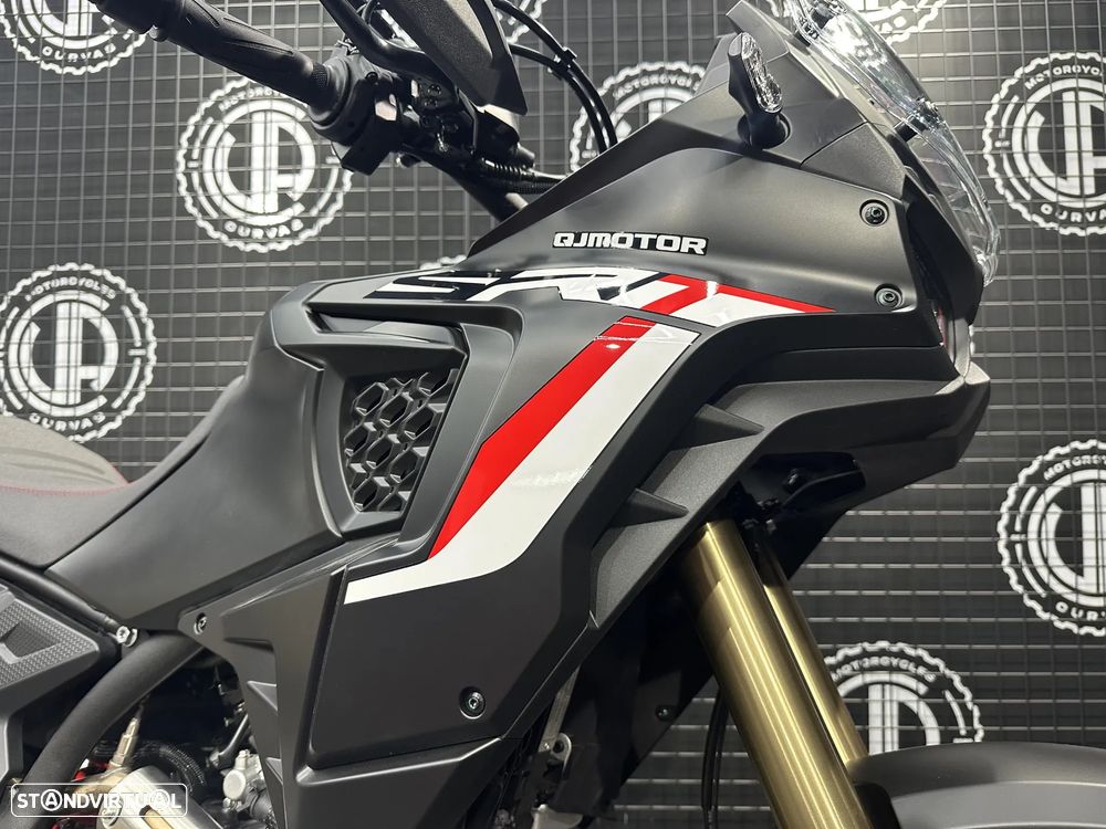 QJ Motor SRT 125DX - 2