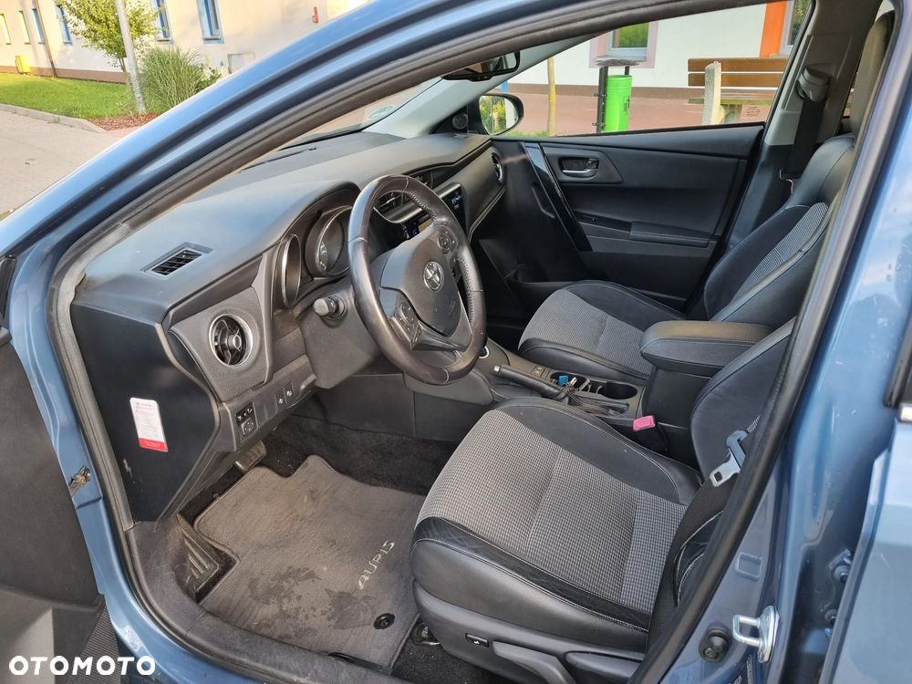 Toyota Auris 1.8 Executive - 18