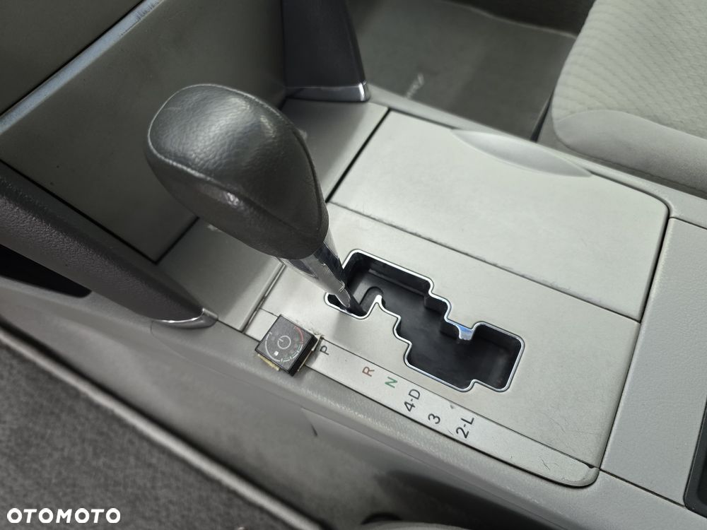 Toyota Camry - 28