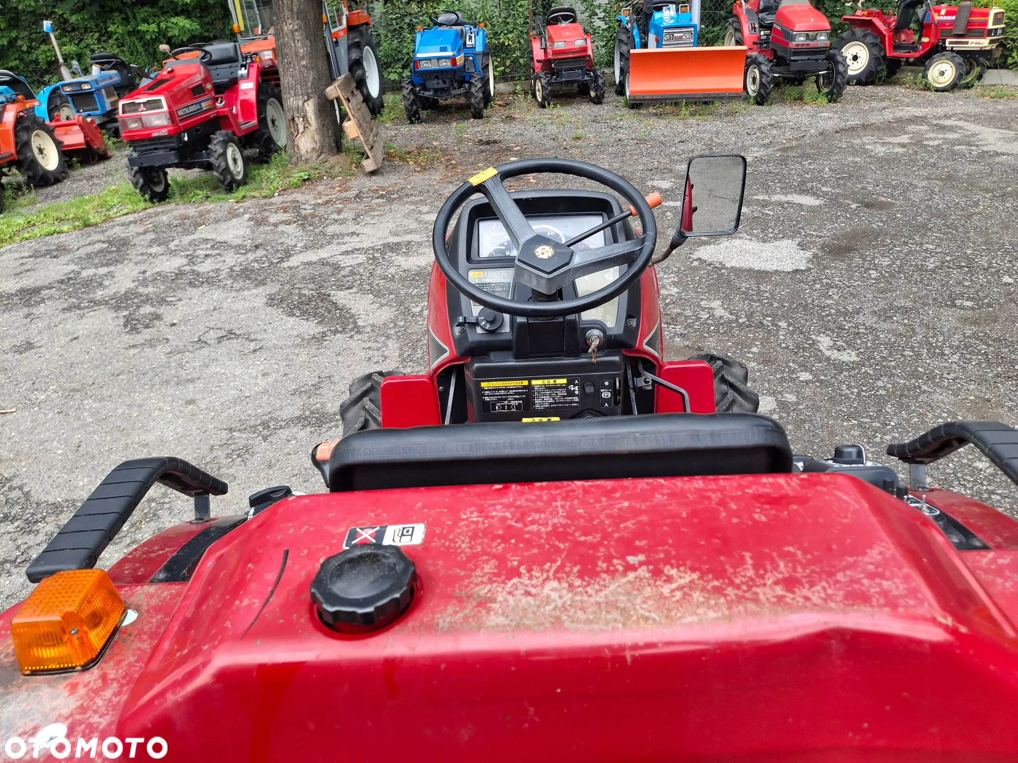 Mitsubishi Mt205 - 4