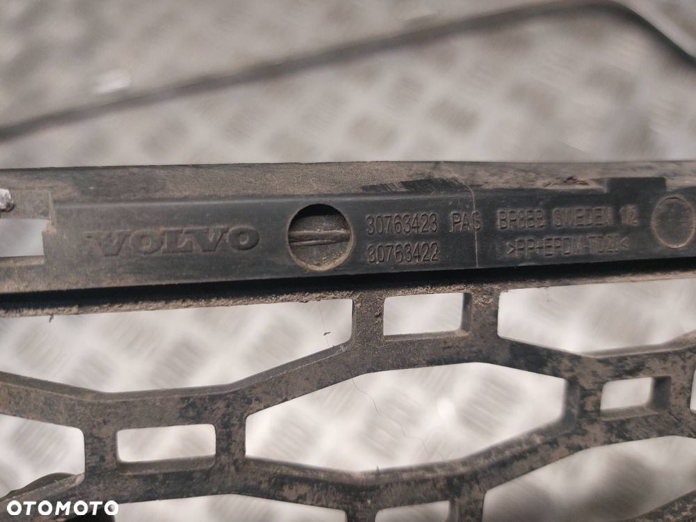 KRATKA ZDERZAKA PRZÓD ŚRODKOWA VOLVO XC60 I 31290429 30763423 - 5