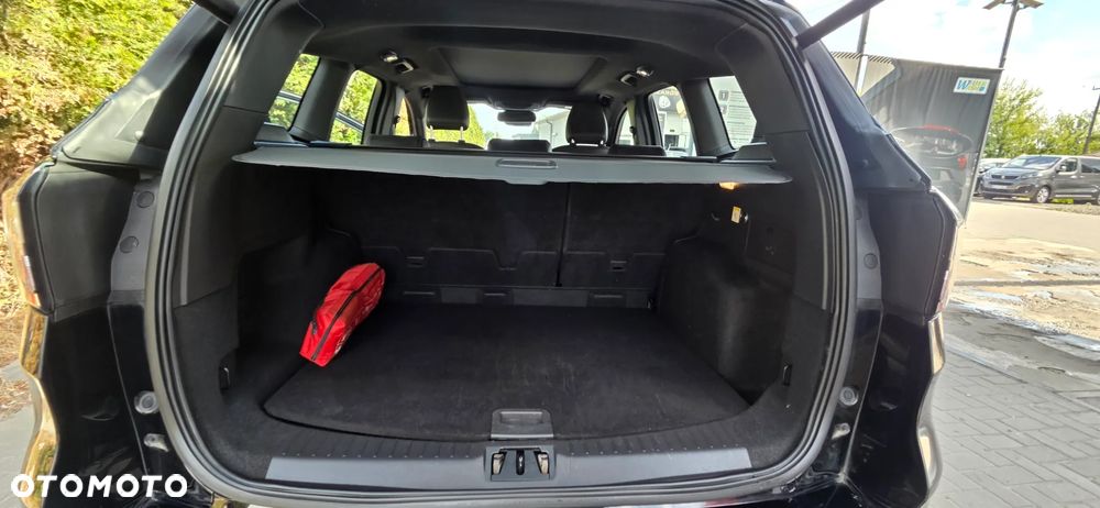 Ford Kuga 2.0 TDCi 4x4 ST-Line - 33
