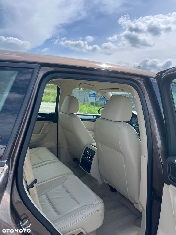 Volkswagen Touareg 3.0 V6 TDI 4XMot BMT - 11