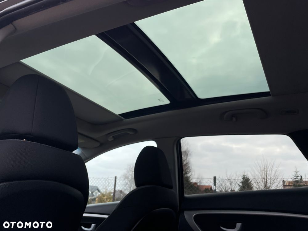 Hyundai i30 1.6 CRDi Premium - 10