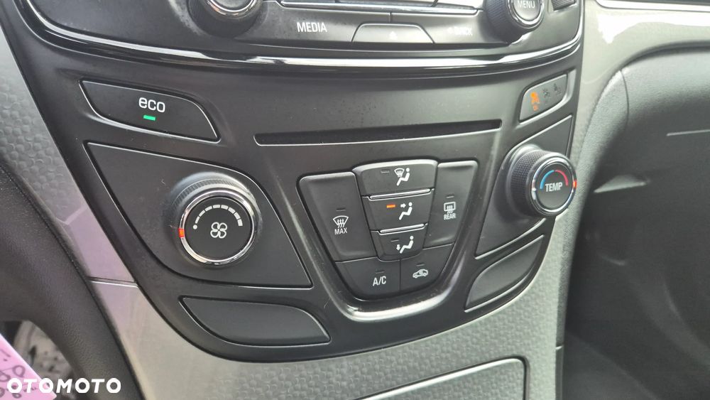 Opel Insignia A Sports Tourer 13-17 - 11