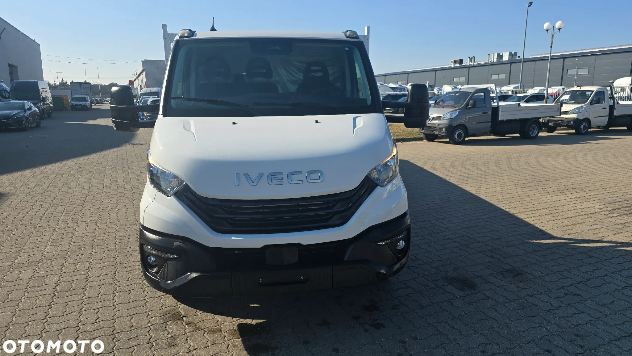 Iveco SKRZYNIA 6.1m OD RĘKI !!! - 2