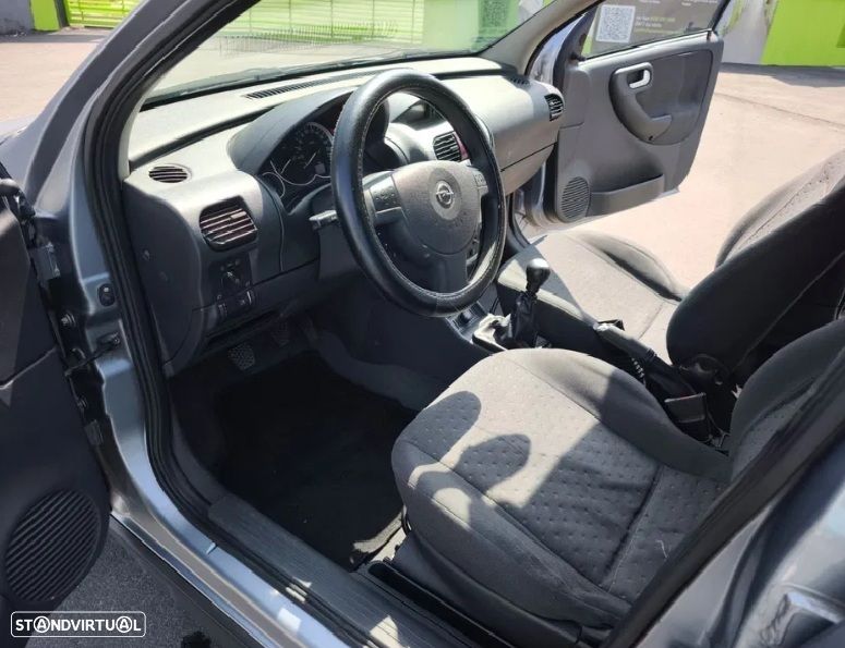 Opel Corsa 1.2 16V Cosmo - 8