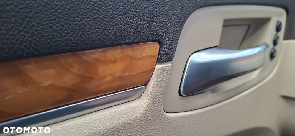 Chrysler 300C - 28