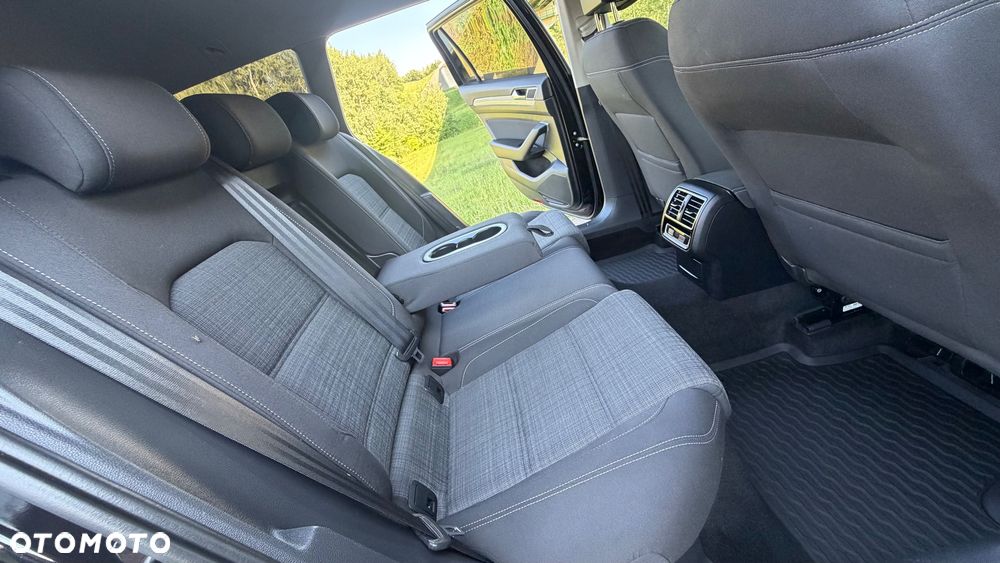 Volkswagen Passat 2.0 TDI SCR DSG - 7