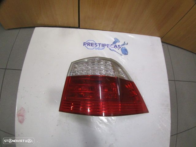Farol Tras 6321717769408 BMW E61 2005 520D 177CV 5P PRETO DRT ORIGINAL HELLA - 1