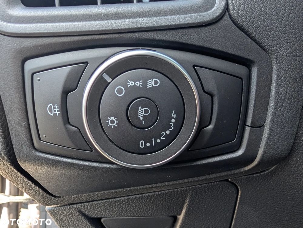 Ford Focus 1.6 Trend - 27