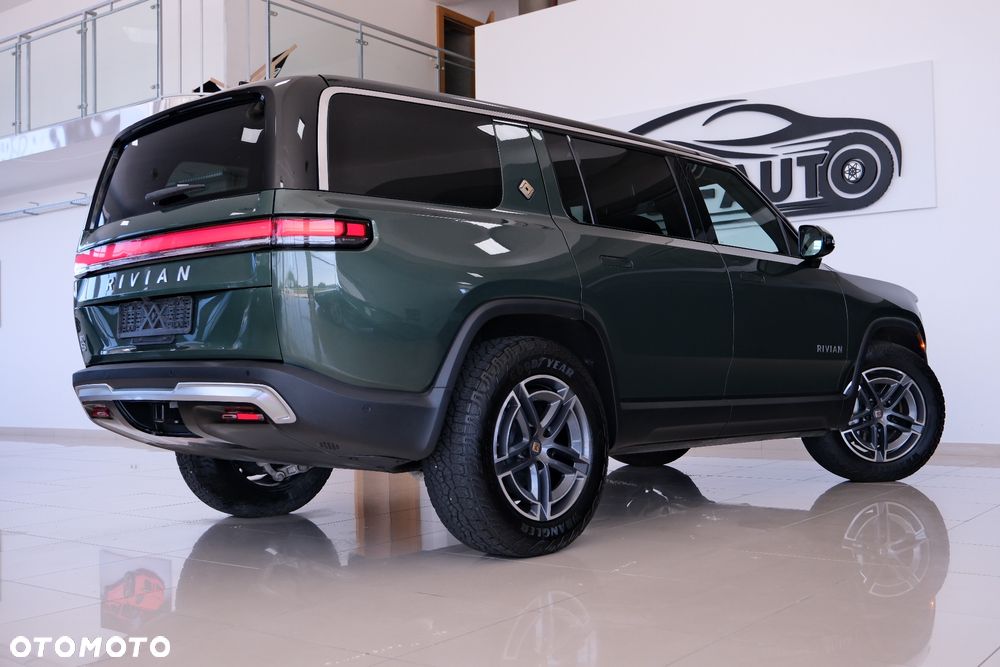 Rivian R1S - 11