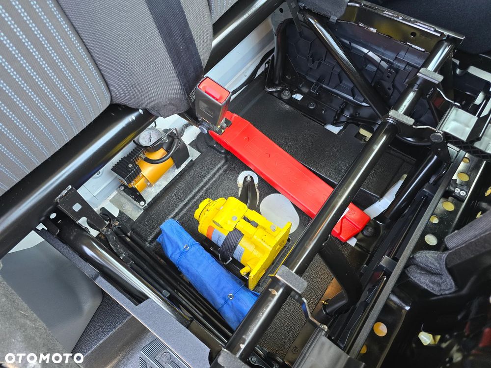 Ford TRANSIT 350-170 IZOTERMA WINDA 750Kg 48 Tyś Km SERWIS ASO FORD DO OSTATNIEGO Km SALON PL STAN JAK NOWY TEMPOMAT KLIMA ELKTRYKA ASYSTEN KIEROWCY WZMOCNIONE TYLNE ZAWIESZENIE RESOR + PODUSZKI PNEŁMATYCZNE - 40