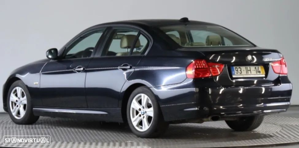 BMW 320 iA Dynamic - 5