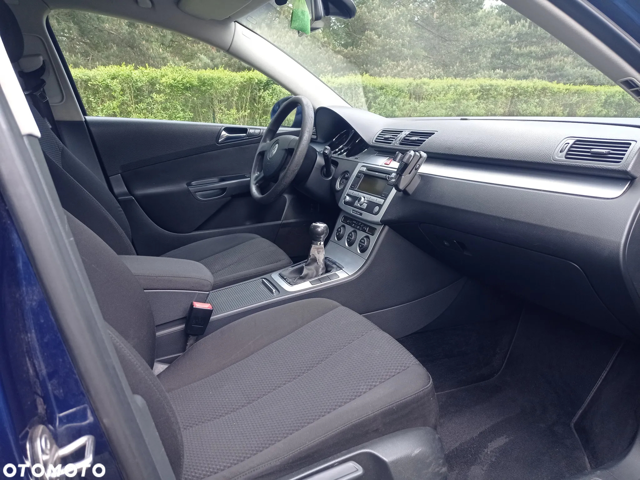 Volkswagen Passat - 12