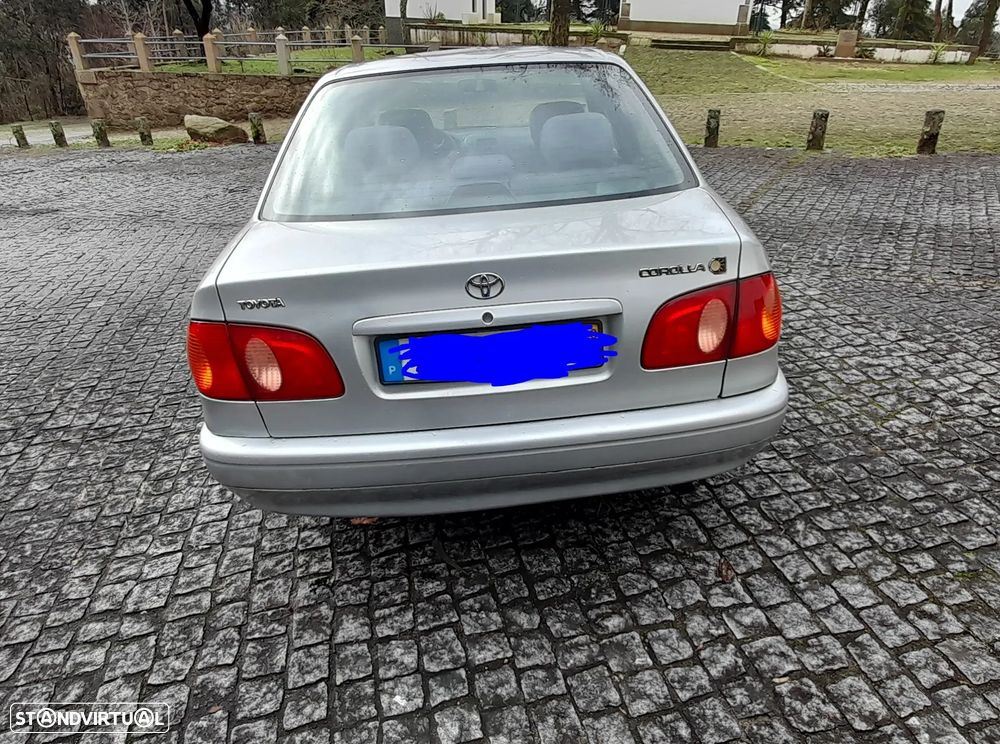 Toyota Corolla L/B 1.4 Base - 4