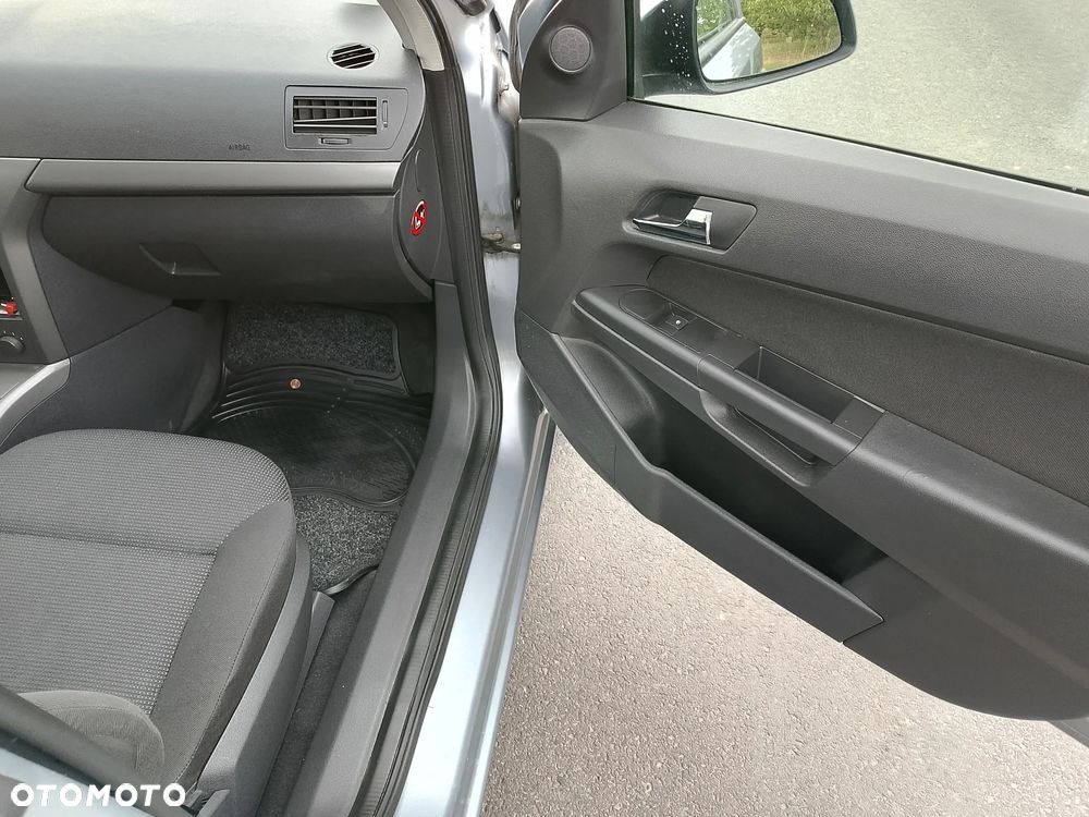 Opel Astra - 16