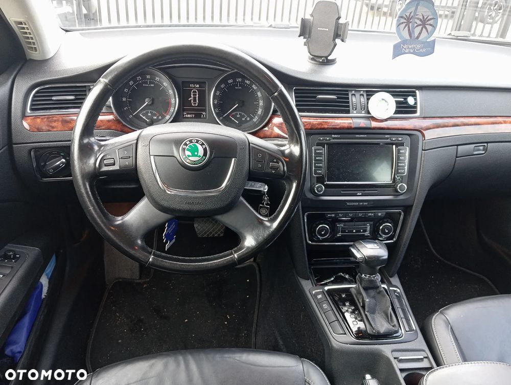 Skoda Superb 2.0 TDI DSG Elegance - 3
