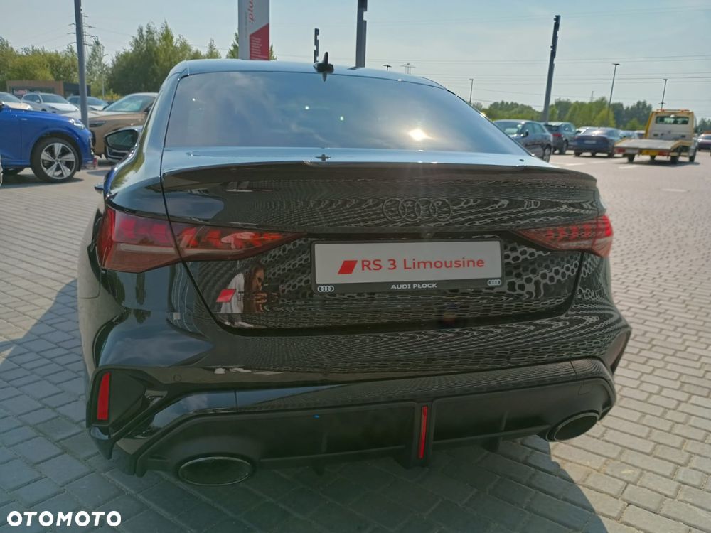 Audi RS3 Limousine - 6