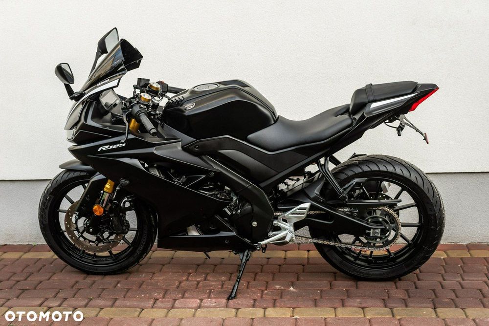 Yamaha YZF - 6