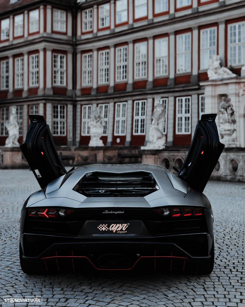 Lamborghini Aventador 6.5 V12 LP740-4 S - 7