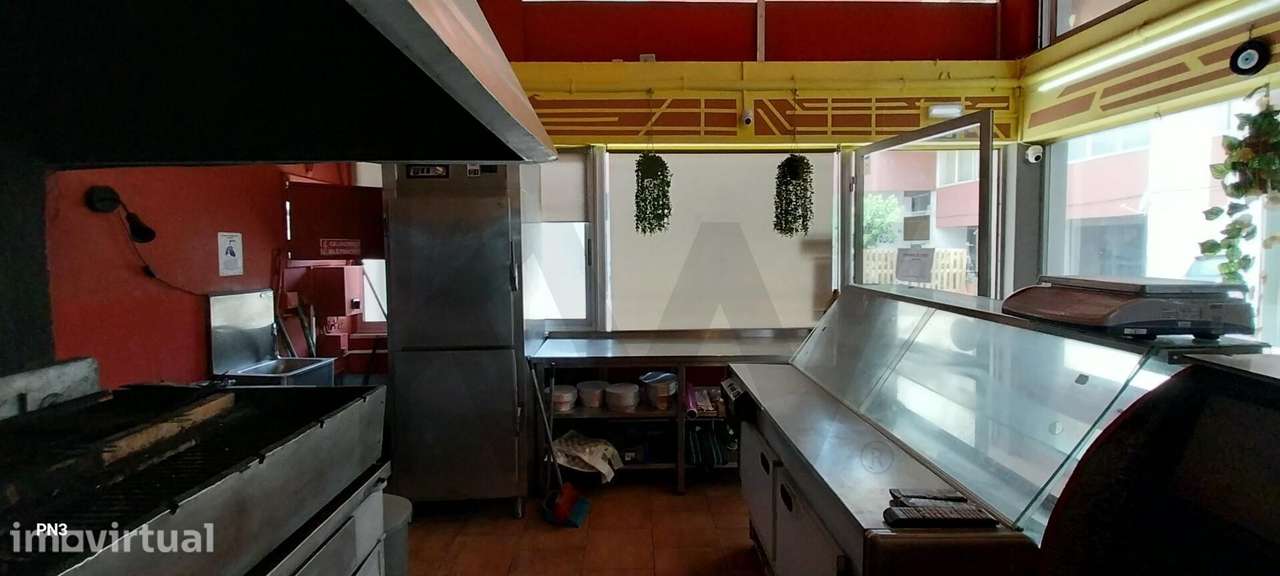 Churrasqueira Take Away na Zona Ribeirinha - Grande imagem: 4/25