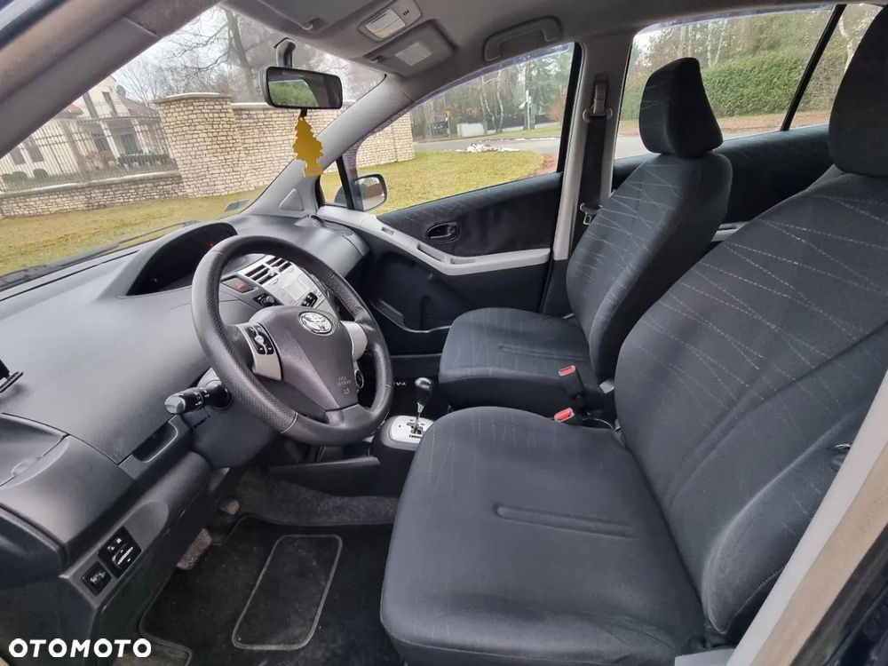 Toyota Yaris 1.3 Sol - 5