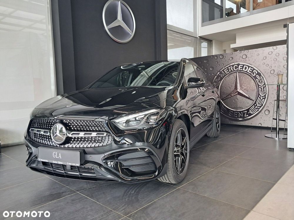 Mercedes-Benz GLA - 3
