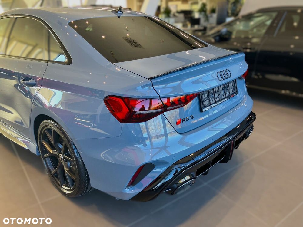 Audi RS3 Limousine - 7