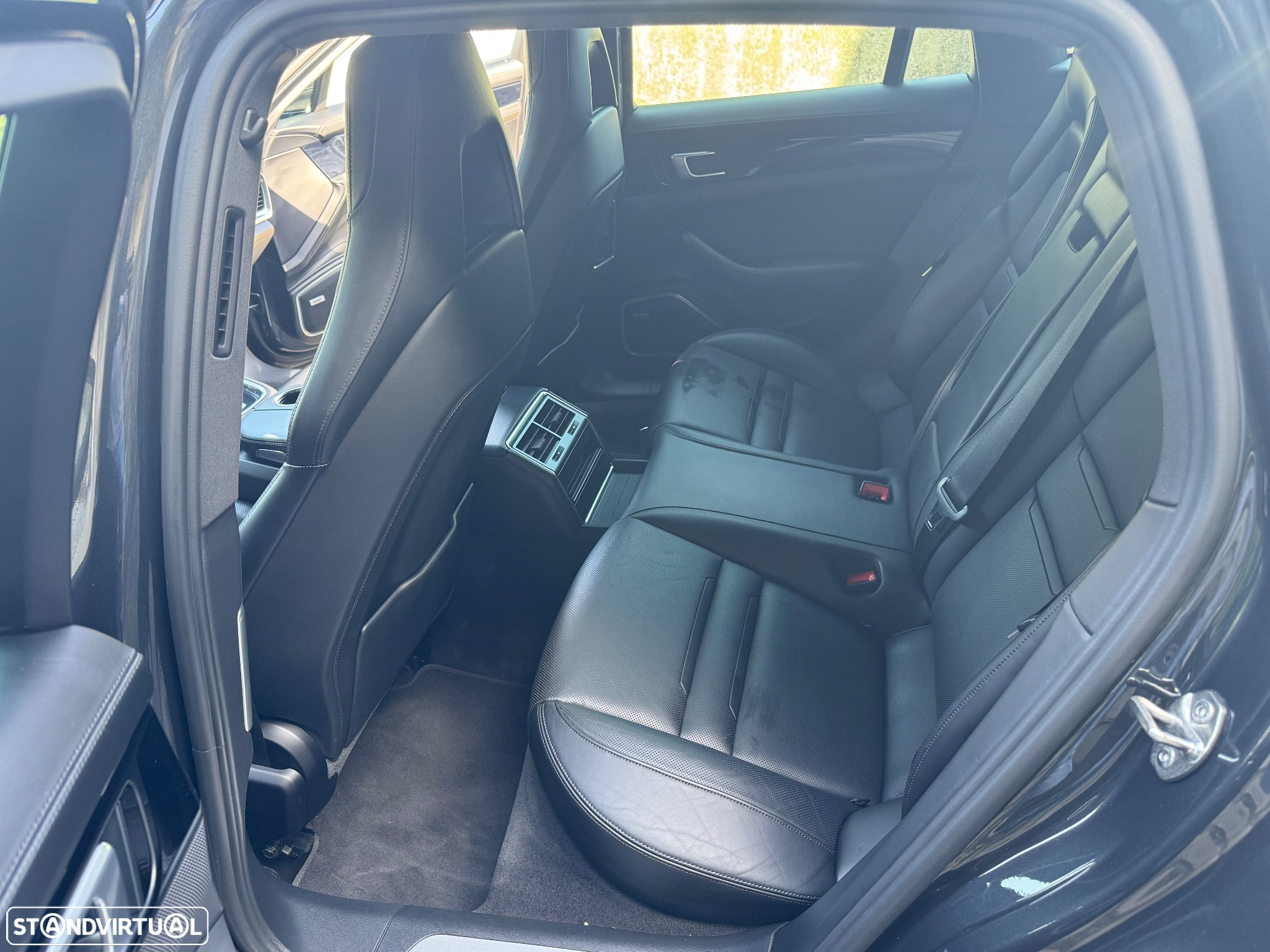 Porsche Panamera Sport Turismo 4 E-Hybrid - 26
